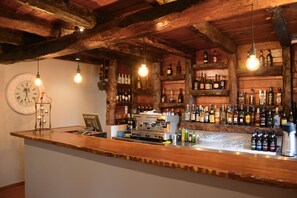 Bar (di hartanah)