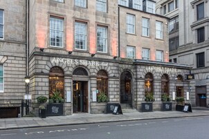 Πρόσοψη καταλύματος