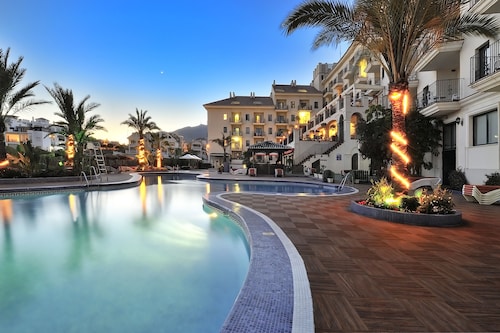 Benalmádena Palace - Hotel SPA & Apartments