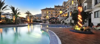 贝纳马德纳宫 - 酒店水疗及出租公寓