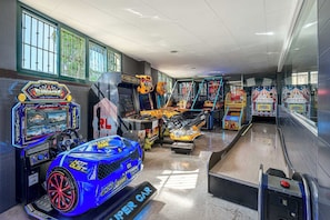 Games room - Benalmádena Palace - Hotel SPA & Apartments (Benalmádena)