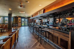 Bar (en la propiedad)