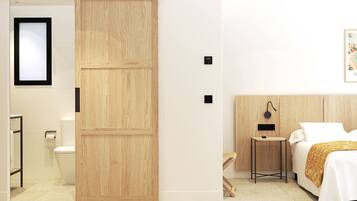 Superior Single Room, Balcony (BRUNCH UNLIMITED) | Bathroom | Hair dryer, towels, soap, toilet paper