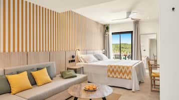 Junior-Suite, Balkon (BRUNCH UNLIMITED) | Zimmersafe, Schreibtisch, kostenloses WLAN, Bettwäsche