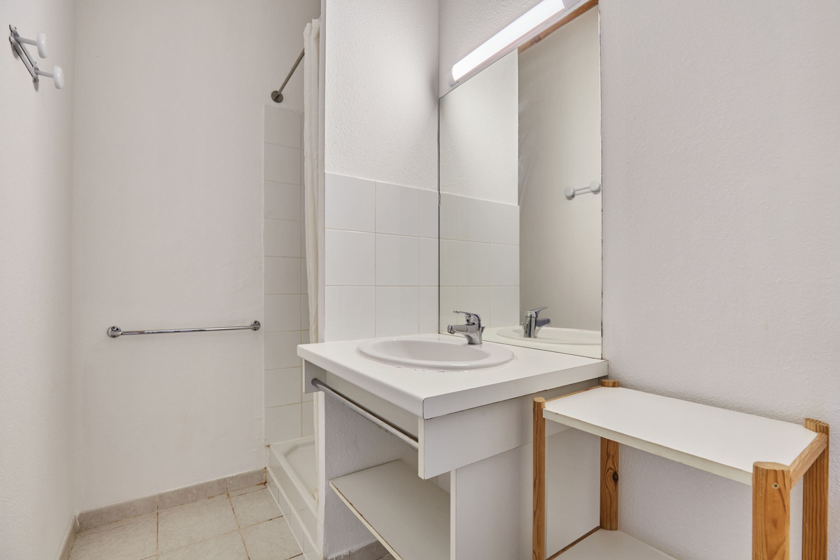 Apartment, 1 Bedroom (Maisonnette) | Bathroom | Shower, towels
