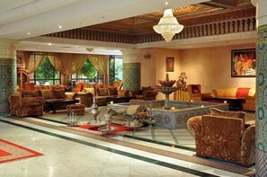 Área de estar no saguão