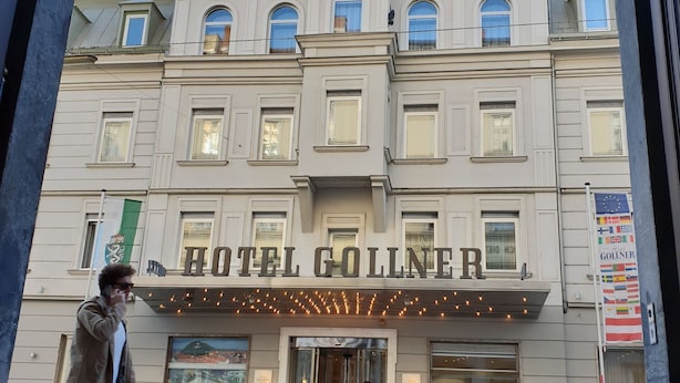 A large, historic building with the sign "HOTEL GOLINER" prominently displayed. - Hotel Gollner (Graz)