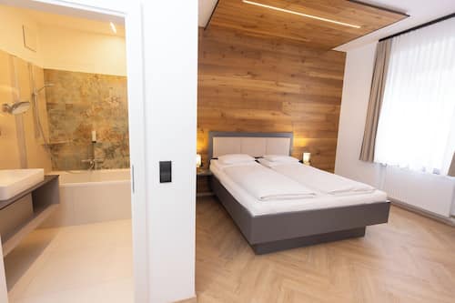 Literie de qualité supérieure, coffres-forts dans les chambres