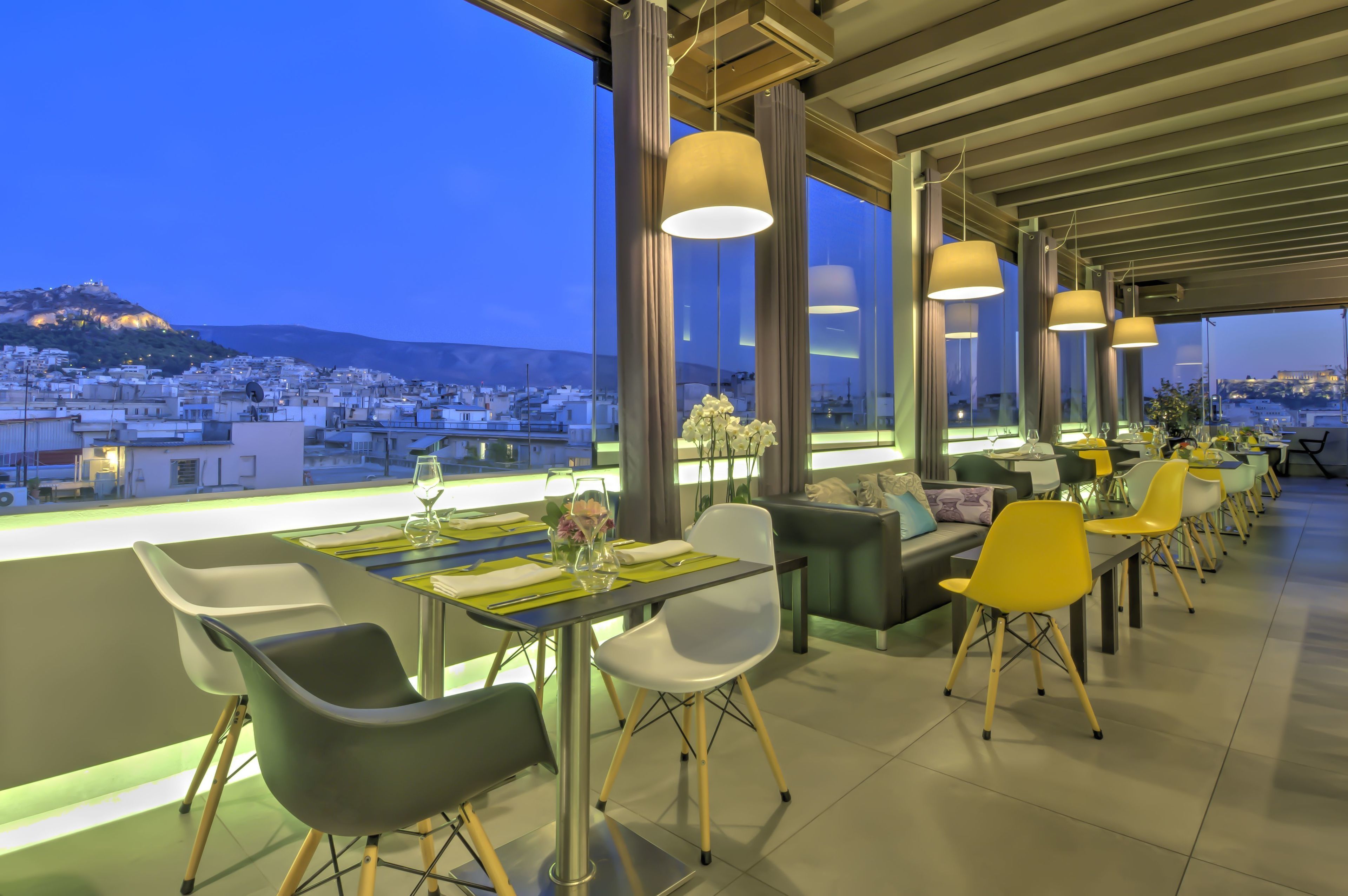 breakfast, lunch and dinner served