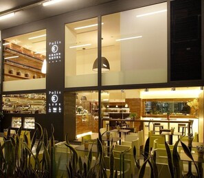 Bar (on property) - Polis Grand Hotel (Athens)