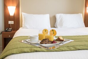 Room service - dining - Polis Grand Hotel (Athens)