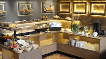 Phục vụ bữa sáng