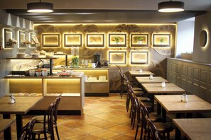 Breakfast served - King Charles Boutique Residence (Prague)