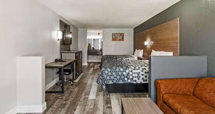 Econo Lodge And Suites Bricktown