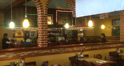 Pacer Inn And Suites Delaware