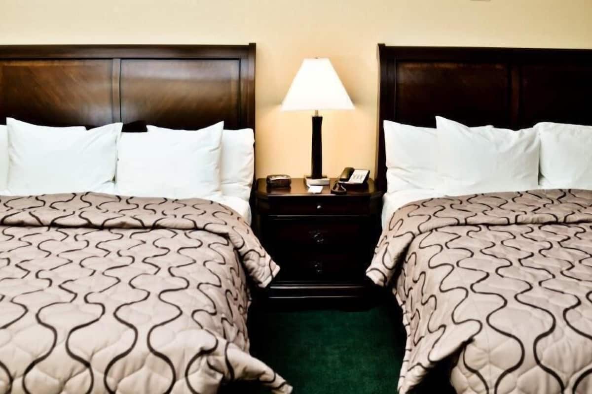 Standard Double Room, 2 Queen Beds