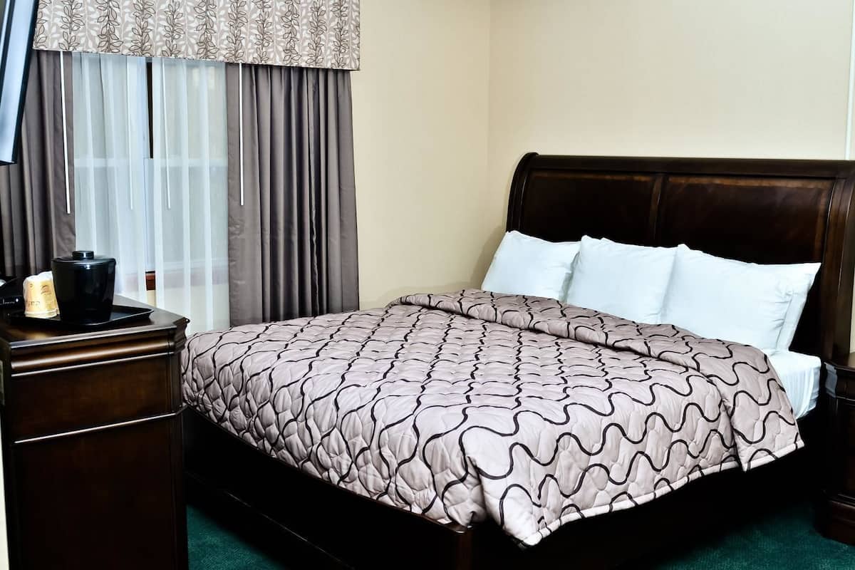 Deluxe Room, 1 King Bed, Non Smoking