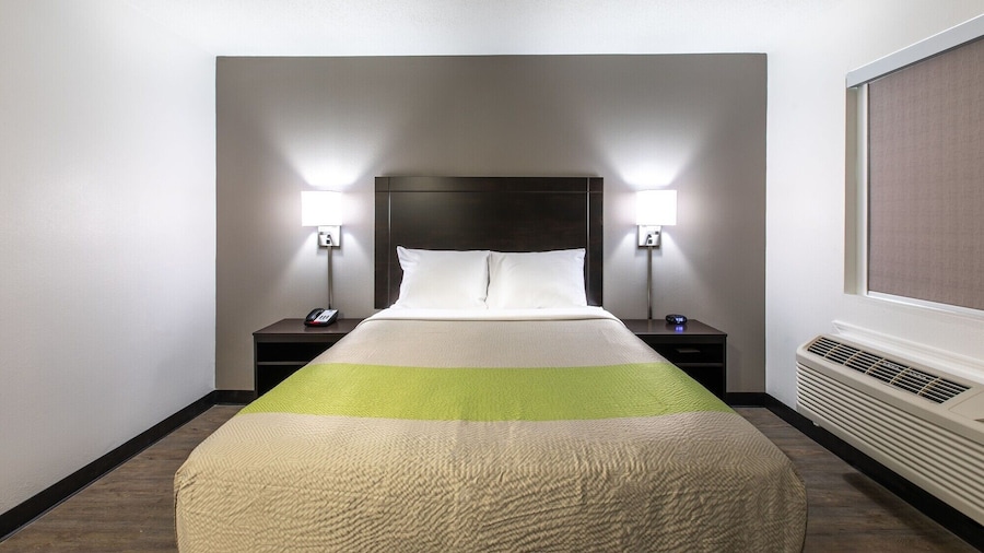 Studio 6 Greenville, SC - I-85 Near Downtown