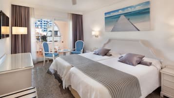 1 bedroom, desk, blackout curtains, free WiFi