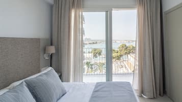 In-room safe, desk, free WiFi, bed sheets
