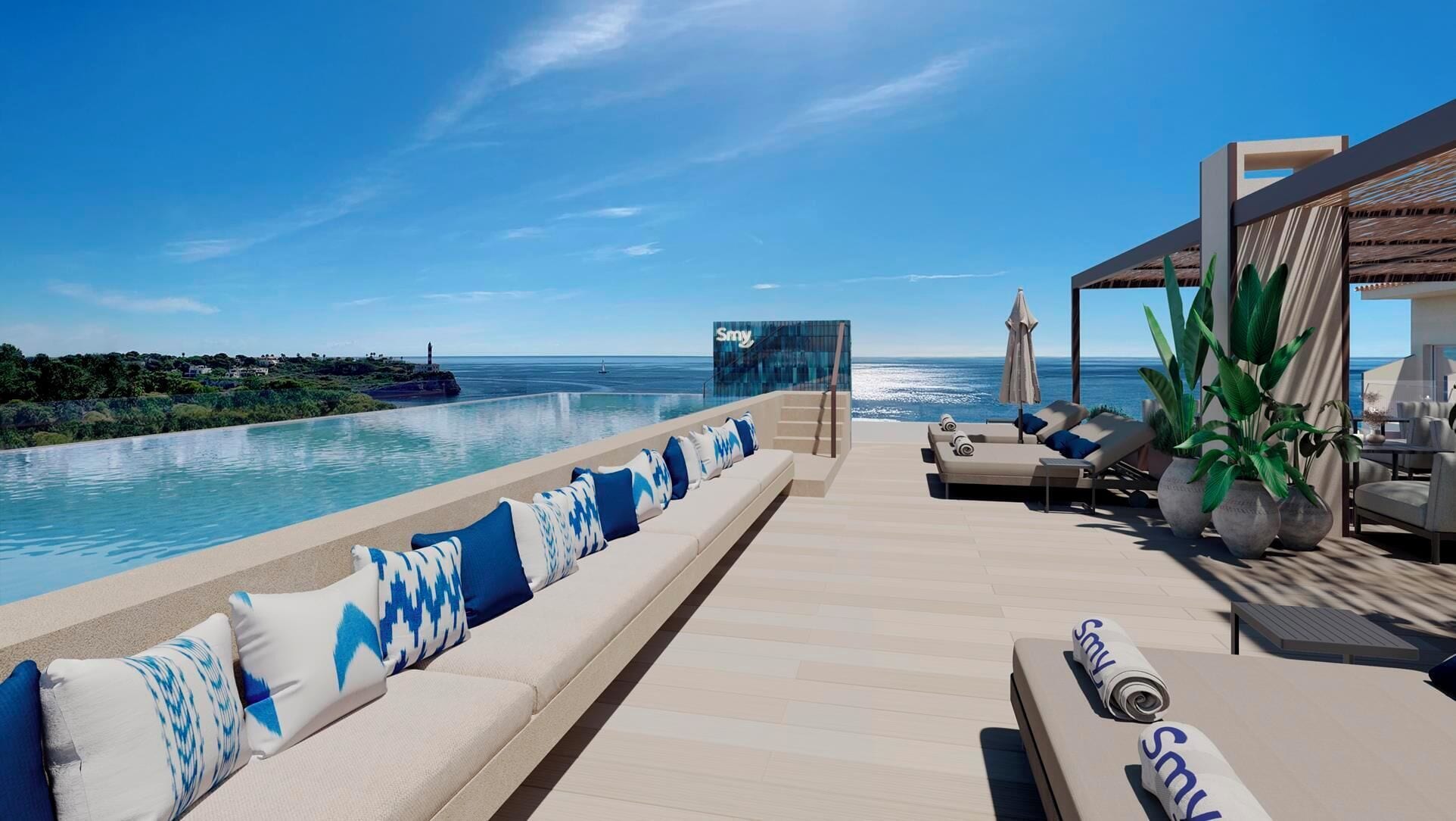 Außenpool (je nach Saison geöffnet), Sonnenschirme, Liegestühle