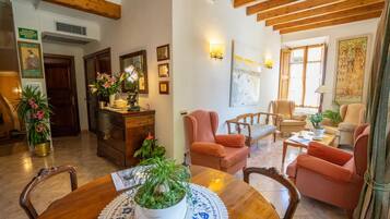 Déjeuner, dîner et souper servis sur place; cuisine méditerranéenne