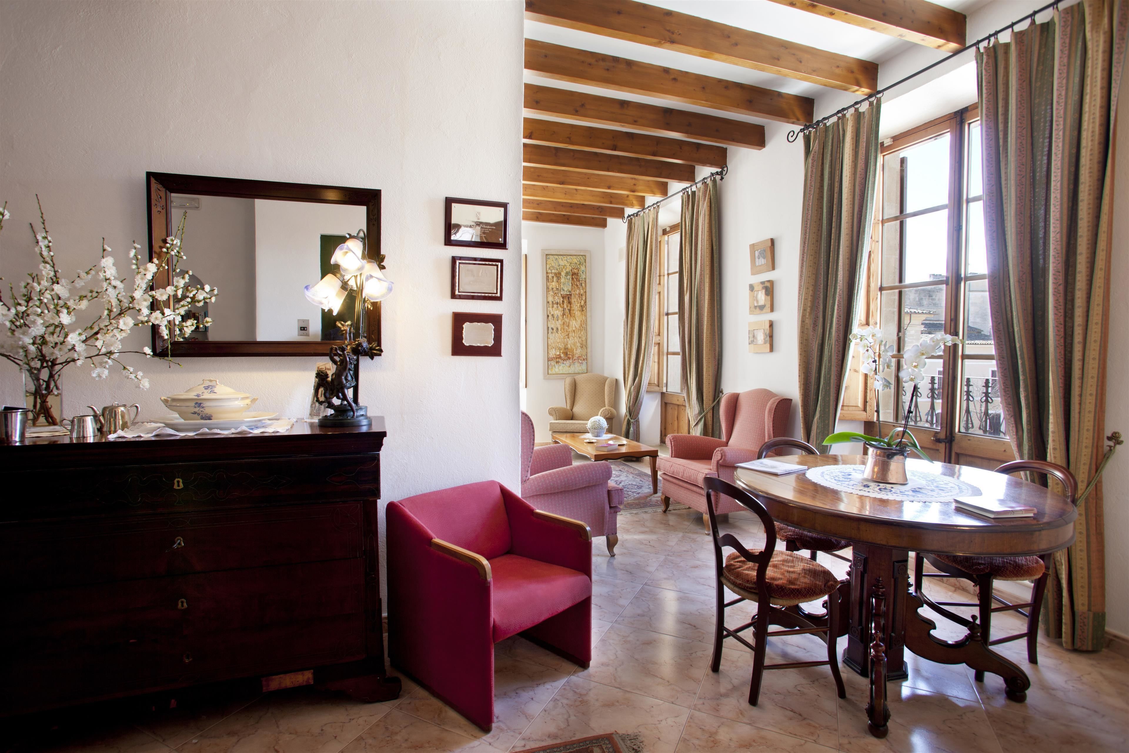 breakfast, lunch, dinner served; mediterranean cuisine