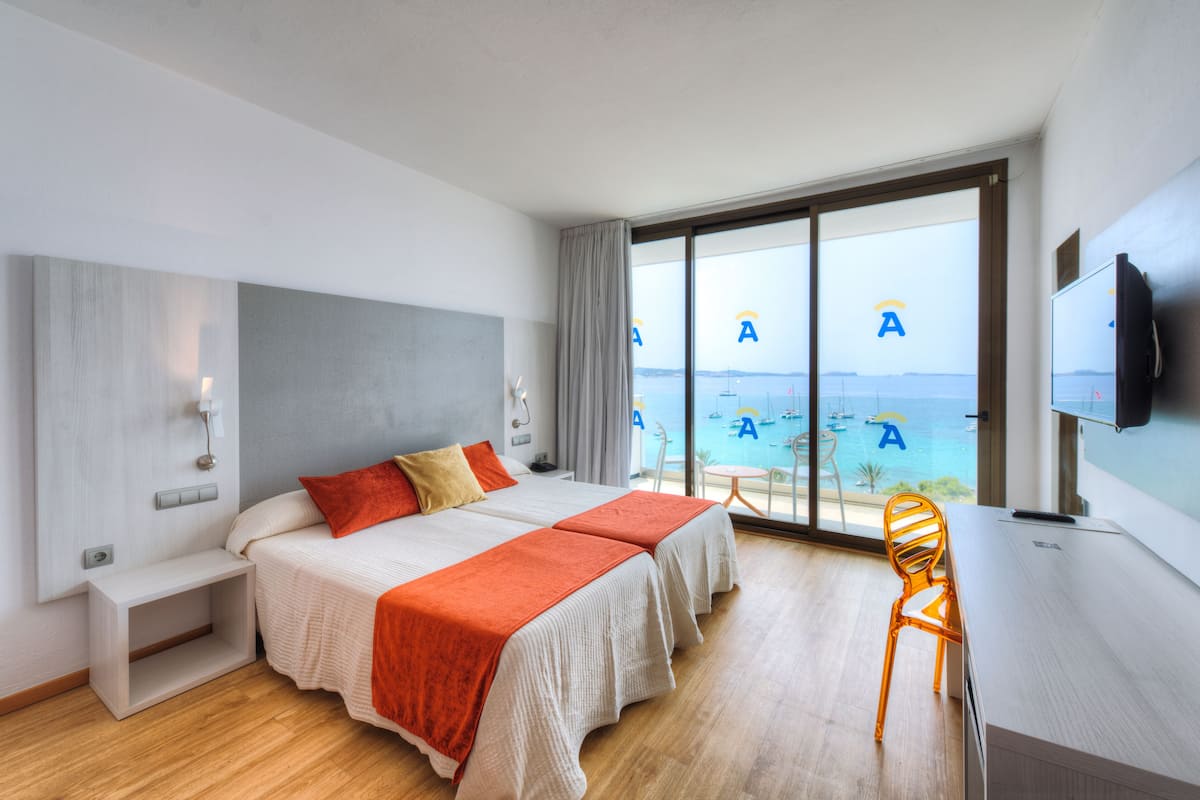 Standaard Twin kamer, uitzicht op zee | Uitzicht op strand/zee
