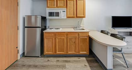 Birch Hill Suites Dayton - WP AFB