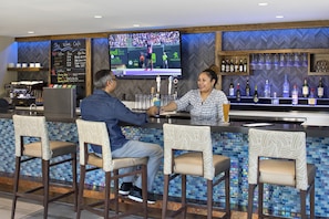Serves breakfast, lunch and happy hour