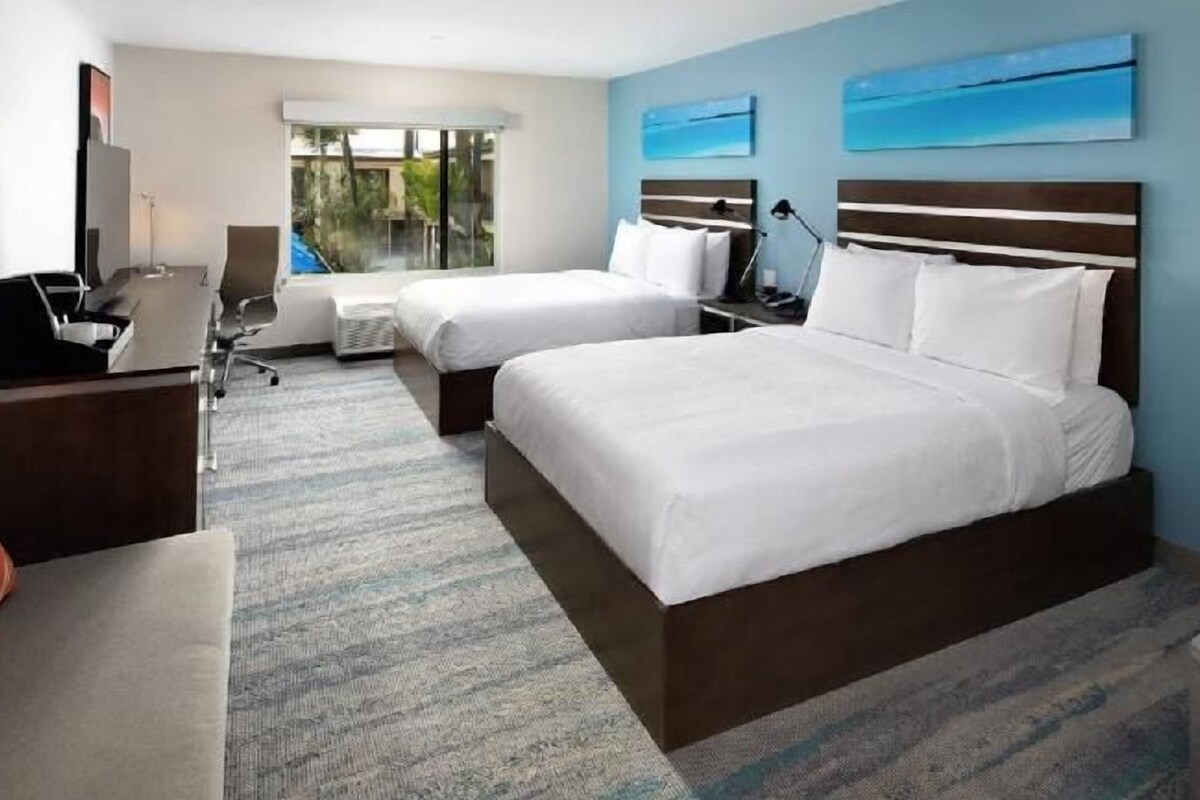 Egyptian cotton sheets, premium bedding, pillow-top beds, in-room safe