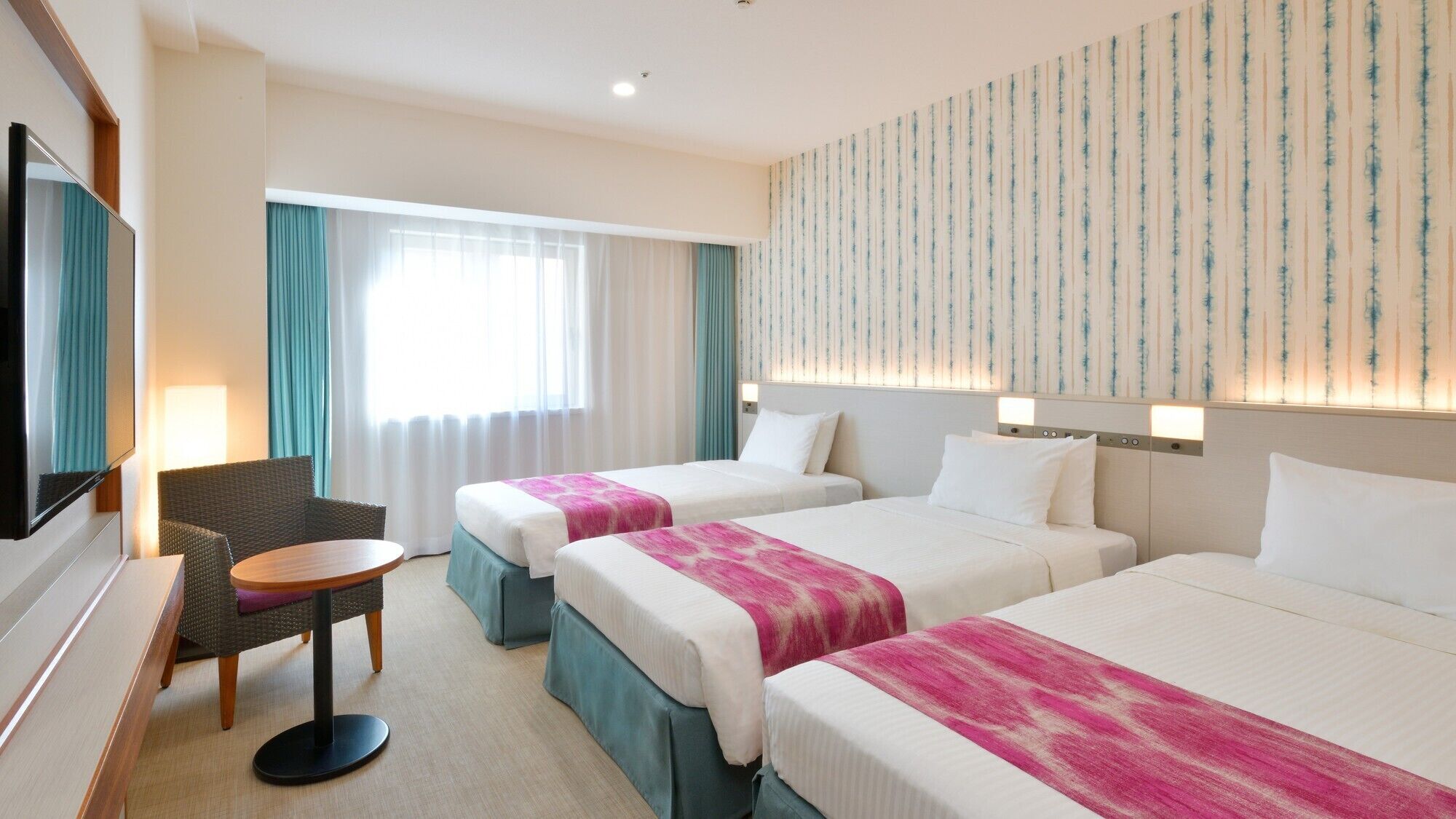 Premium bedding, in-room safe, blackout drapes, iron/ironing board
