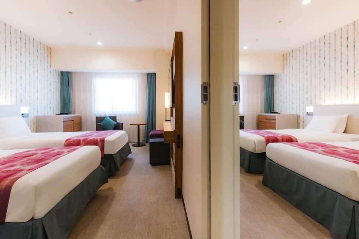 1 bedroom, premium bedding, down duvets, in-room safe