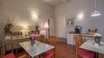 Daily buffet breakfast (EUR 6 per person)