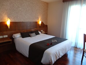 Couette en duvet d'oie, bureau, chambres insonorisées, Wi-Fi gratuit