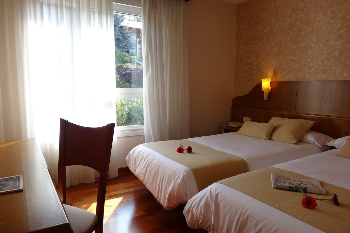 down duvets, desk, soundproofing, free wifi