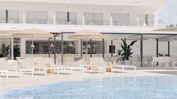 Außenpool, Liegestühle