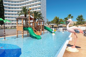 A swimming pool with slides, a children's play area, and a large flamingo statue. - Hotel HSM Atlantic Park Hotel (Calvia)