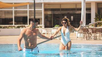Outdoor pool, pool loungers