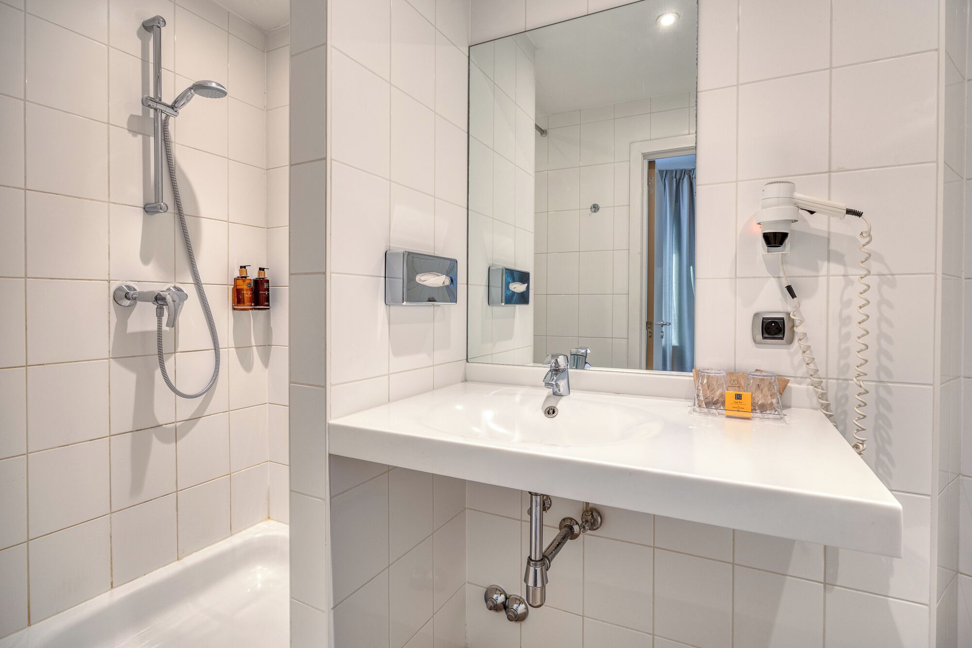 superior double room, 1 queen bed | bathroom | eco-friendly toiletries, hair dryer, bathrobes, towels
