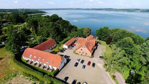 Uklassifisert bilde, 3 av 44, knapp