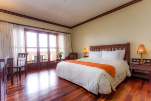 Deluxe Double Room, Garden View