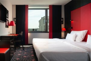 Quarto casal ou duplo executivo | Roupas de cama antialérgicas, frigobar, cofres nos quartos, escrivaninha