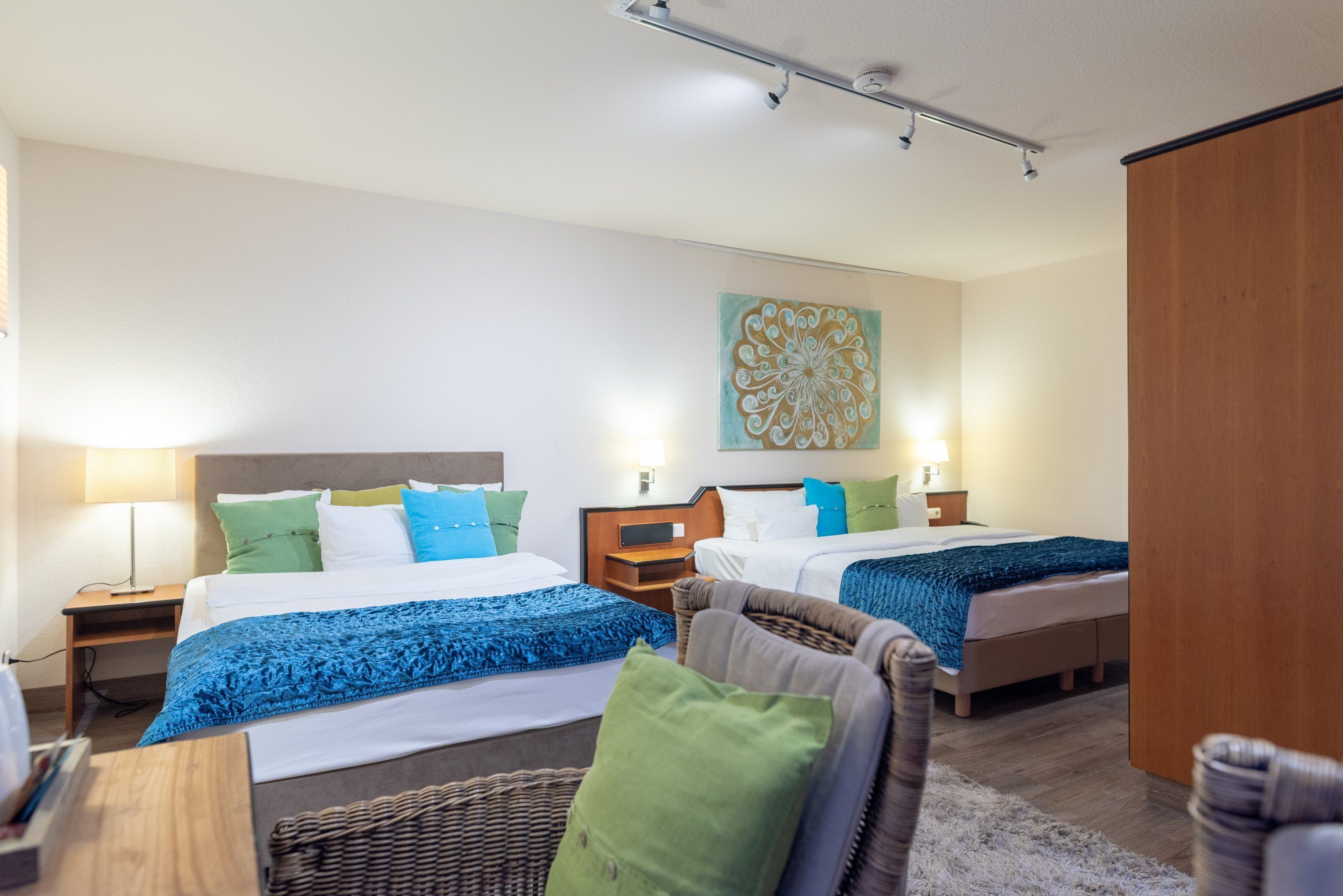Minibar, alarm clocks
