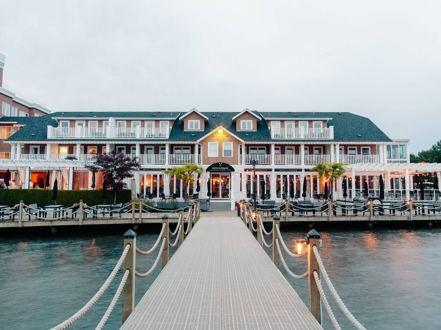 Dock