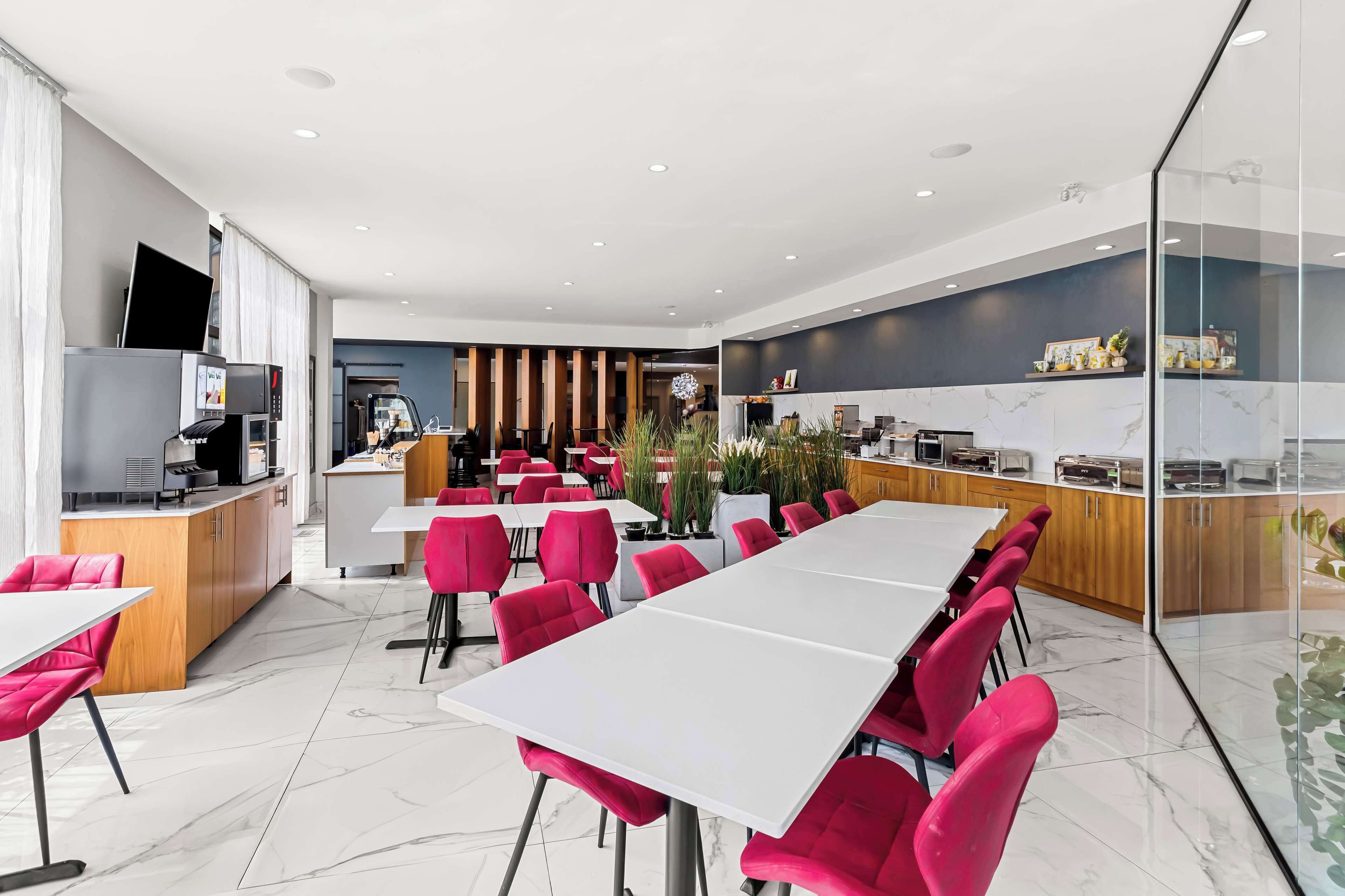 daily buffet breakfast (cad 15.95 per person)