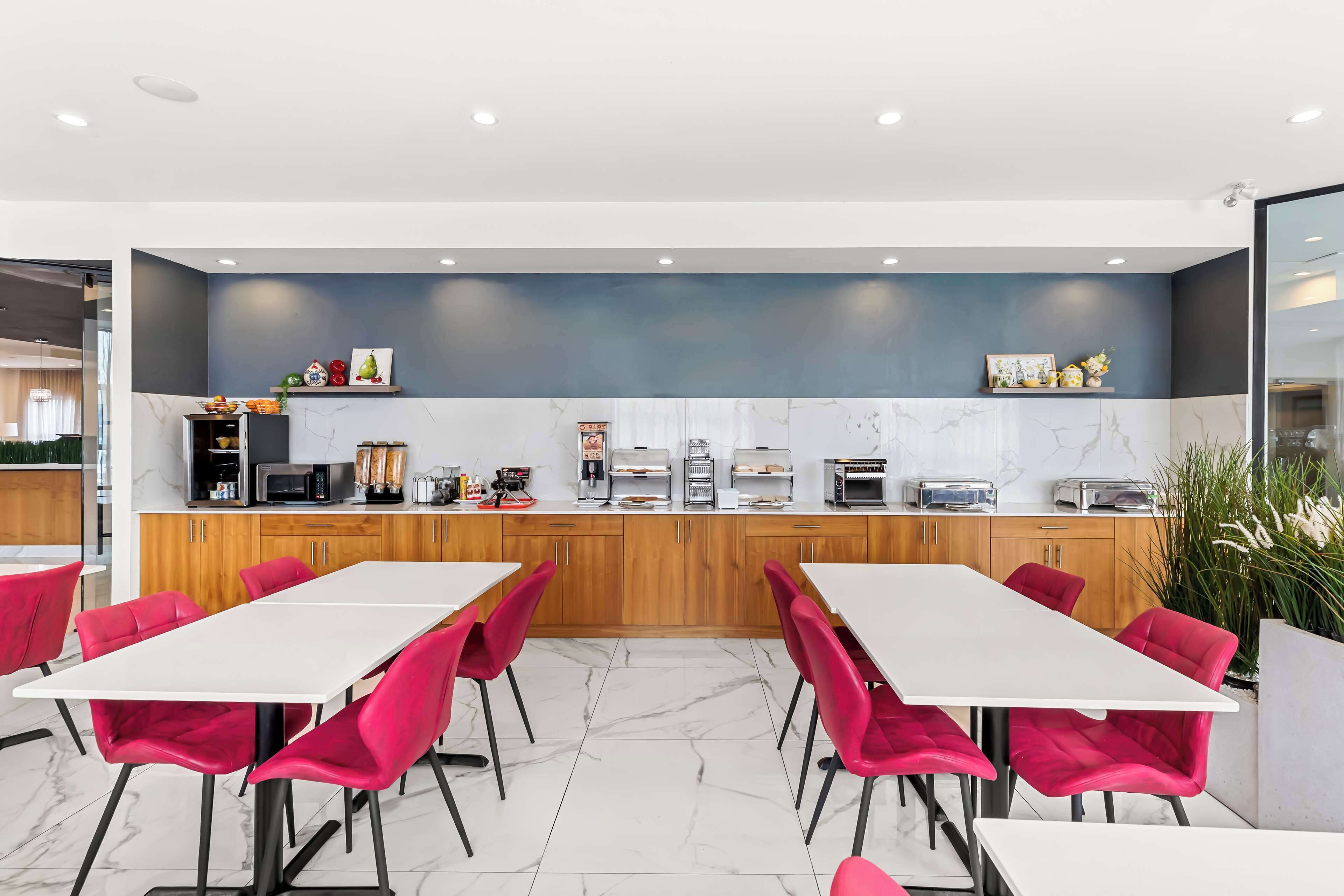 daily buffet breakfast (cad 15.95 per person)