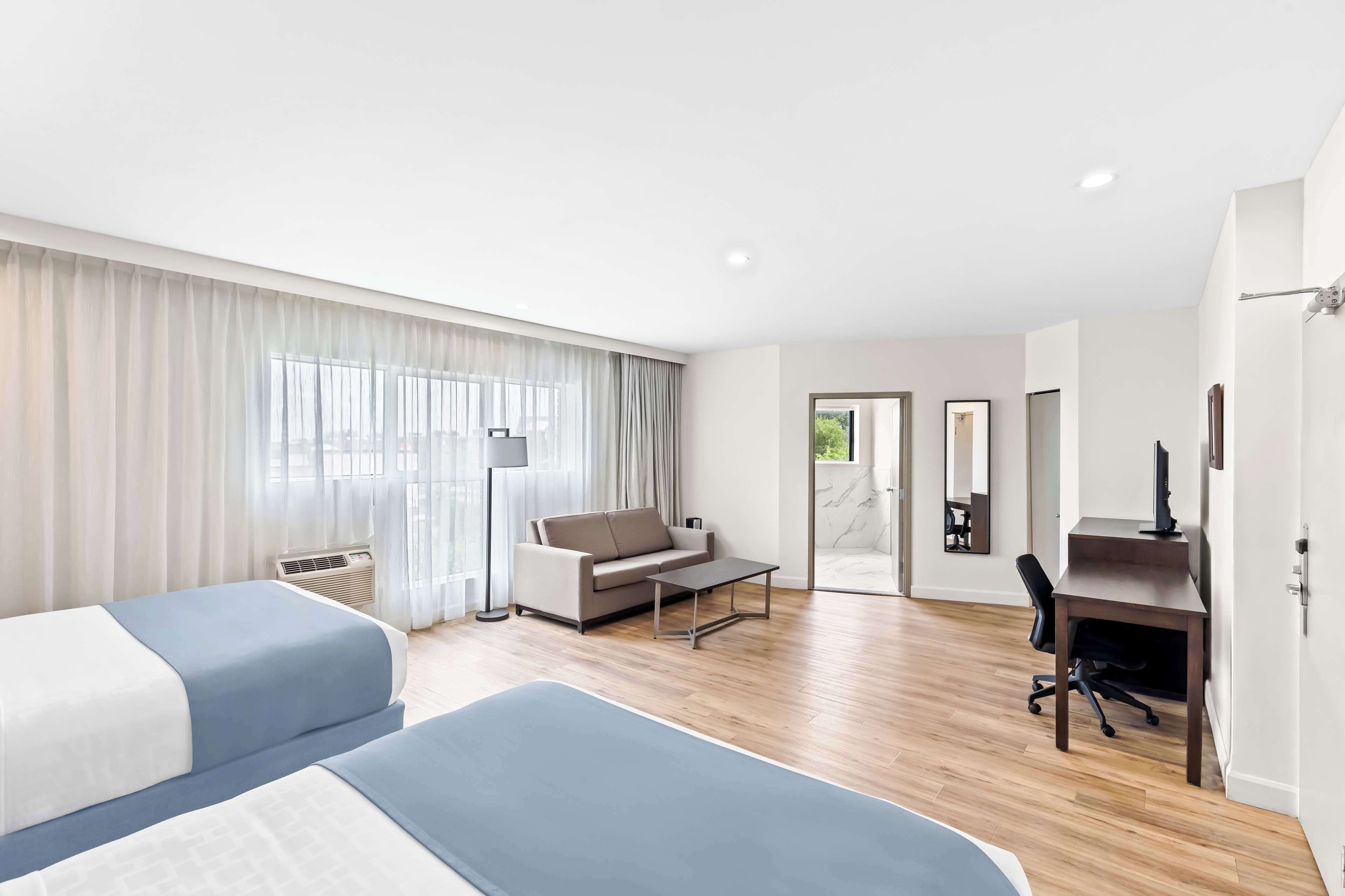 family room, multiple beds, non smoking, refrigerator (with sofabed) | individually decorated, individually furnished, desk, laptop workspace