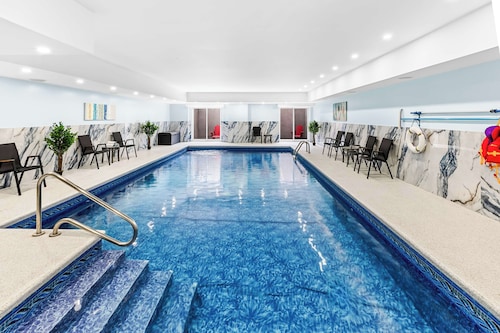 Best Western Plus Montreal East