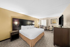 Habitació estàndard, 1 llit de matrimoni gran, no fumadors | Cortines opaques, planxa i posts de planxar i llits addicionals 